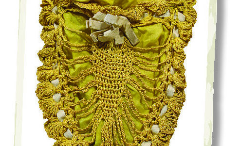 This hair receiver is from the estate of William E. Taylor. 